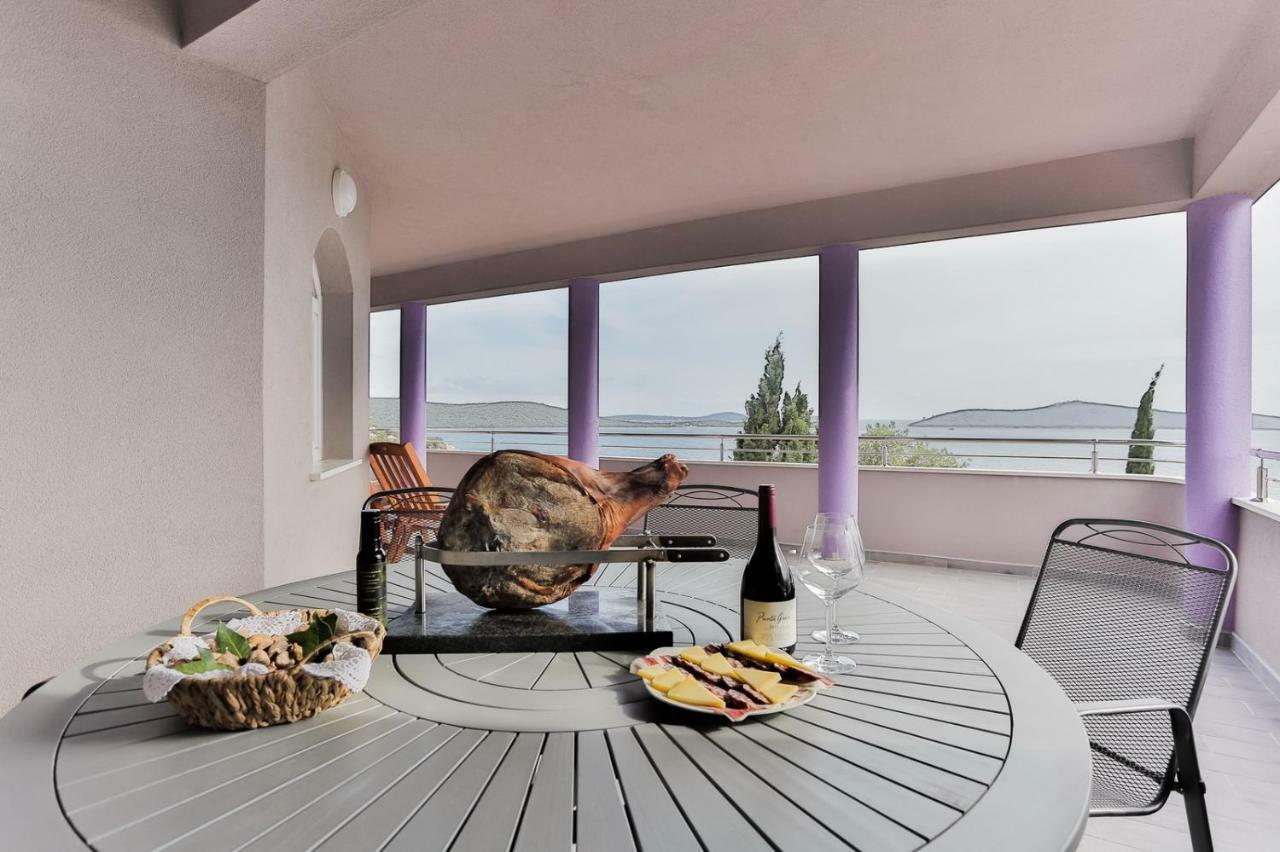 Villa Scandalli Sevid Exterior photo